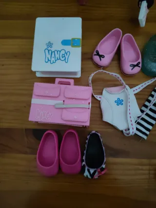 Lote juguetes Muñeca Nancy acc
