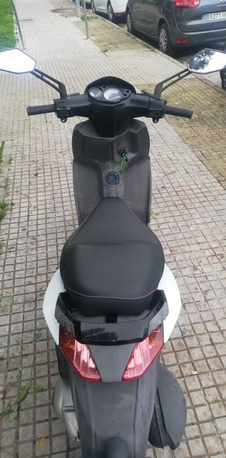 Derbi Variant Sport 125 Blanca