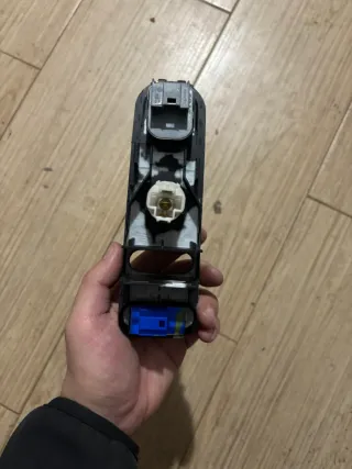 Mando cierre Seat León MK2