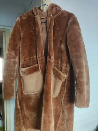 Chaqueta piel y borreguito capucha