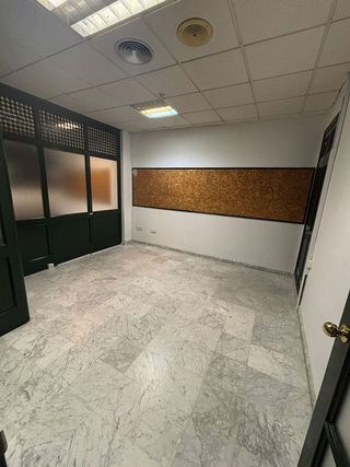 Oficina en alquiler en Núcleo Urbano en Chiclana de la Frontera