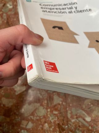 LA - Comunicacion empresarial y atencion al cli...