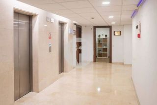 Oficina en alquiler en Sant Just Desvern