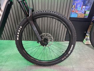 Giant Stance E+ 0 Pro Talla M Nueva