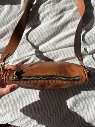 Bolso marrón MERCULES con tachuelas