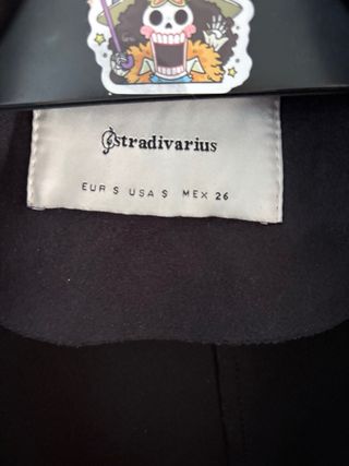 Cazadora efecto ante negra