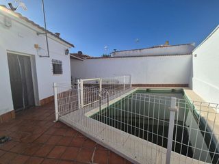 Chalet en venta en El Poblado - Abulagar en Puertollano