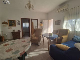 Chalet en venta en El Poblado - Abulagar en Puertollano