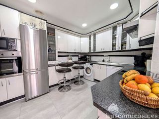 Chalet en venta en Linares