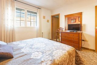 Casa adosada en venta en La Malva-rosa en Valencia