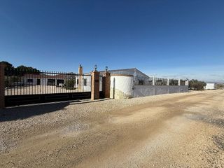 Chalet en venta en Villena