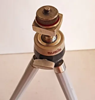 Trípode fotografia Susis antiguo