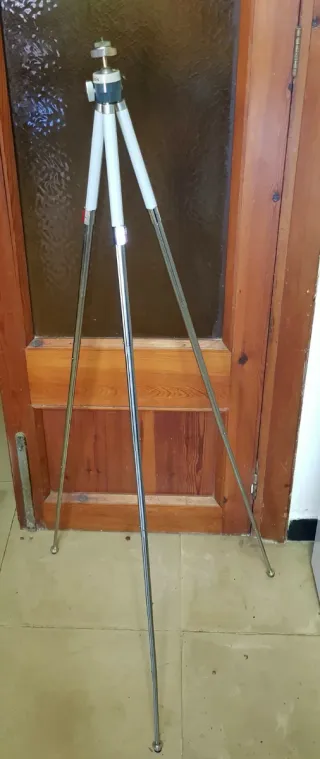 Trípode fotografia Susis antiguo