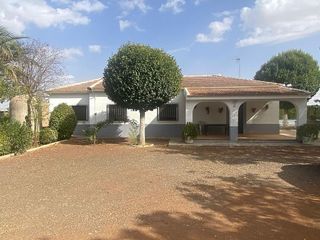Chalet en venta en Miguelturra