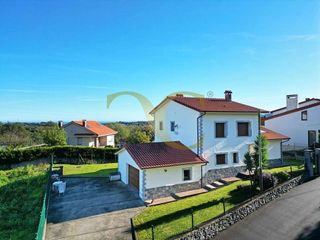 Chalet en venta en Celorio-Poó-Parres en Llanes