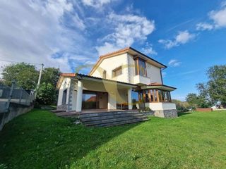 Chalet en venta en Celorio-Poó-Parres en Llanes