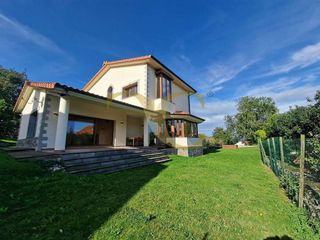 Chalet en venta en Celorio-Poó-Parres en Llanes
