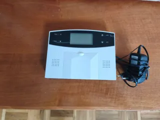 Alarma GSM con teclado y pantalla