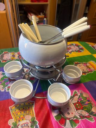 Set Fondue Blanco Cerámica y Metal