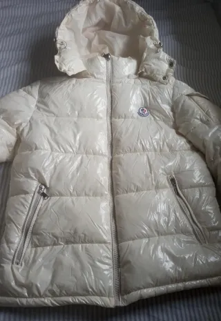 Plumas Moncler Charol Crema Talla M