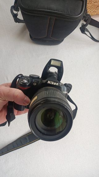 Cámara Nikon D3000 Negra