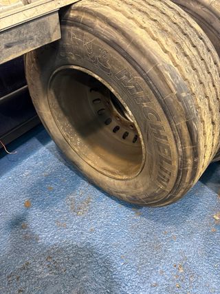 Ruedas Camión 385/55/22.5 - 7 Unidades