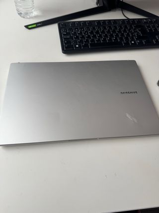Portátil Samsung Galaxy Book 2 i5 12th Gen 8GB/256