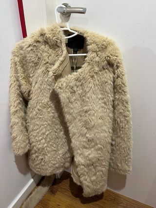 Abrigo pelo Zara beige