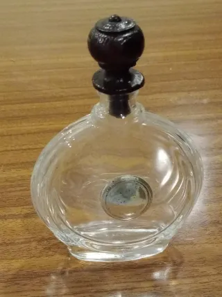 Frasco de cristal redondo com tampa