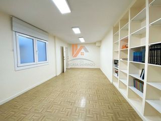 Local comercial en venta en Ensanche - Sar en Santiago de Compostela