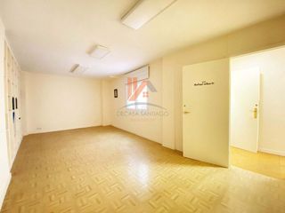 Local comercial en venta en Ensanche - Sar en Santiago de Compostela