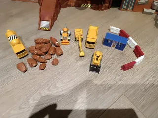 Sitio de construcción con accesorios