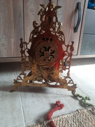 Reloj de sobremesa de bronce