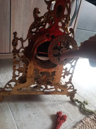 Reloj de sobremesa de bronce