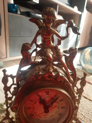 Reloj de sobremesa de bronce