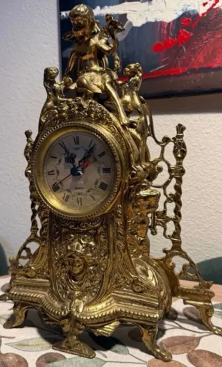 Reloj de sobremesa de bronce