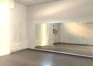 Local comercial en venta en Barbastro