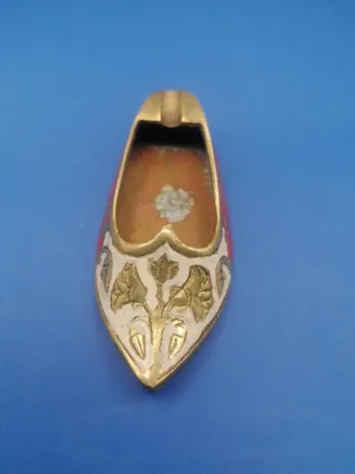 Posacenere a forma di scarpa