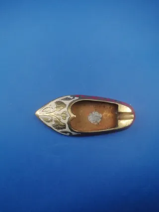 Posacenere a forma di scarpa