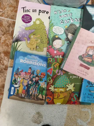 Lote libros y juguetes