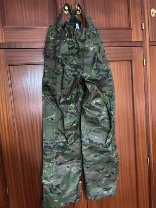 Pantalón de intemperie camuflaje