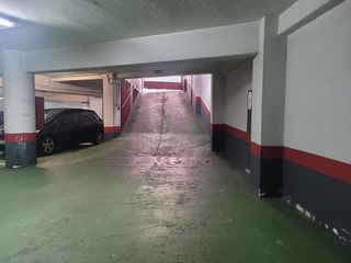 Garaje en venta en Ensanche - Sar en Santiago de Compostela