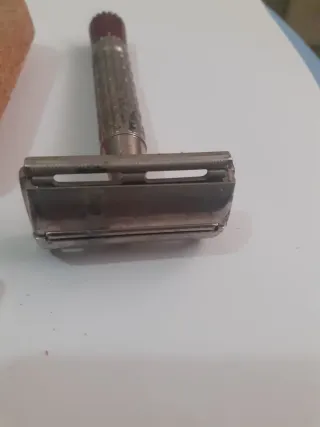 Máquina afeitar Gillette Contour Plus y hojas