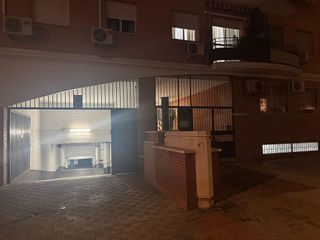 Garaje en venta en Arenal - La Pólvora en Dos Hermanas