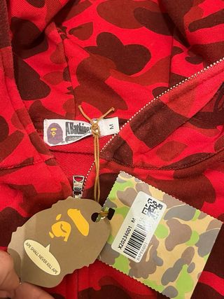 Felpa BAPE con cappuccio rossa