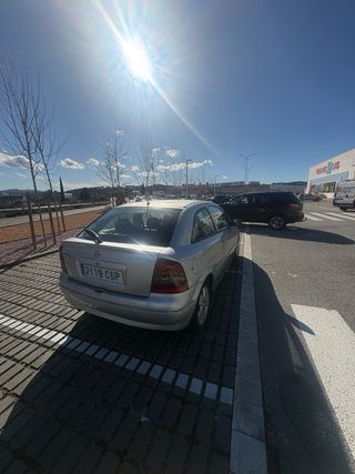 Opel Astra 2004