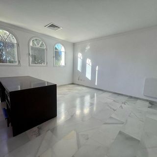 Oficina en venta en Los Naranjos - Las Brisas en Marbella