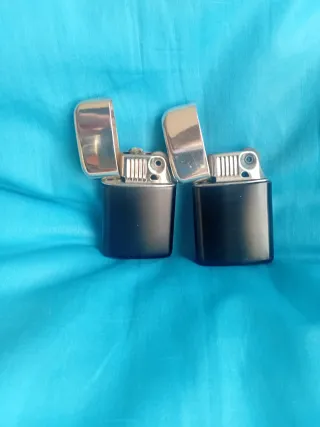 Encendedor Ronson Negro y Dorado