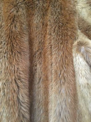 Abrigo piel sintética beige/marrón Talla M