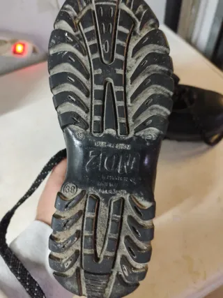 ZION Calzado Seguridad Punta Hierro Talla 38